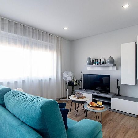 Downtown 1Br Apartment W/ Balcony By Lovelystay Porto Eksteriør billede