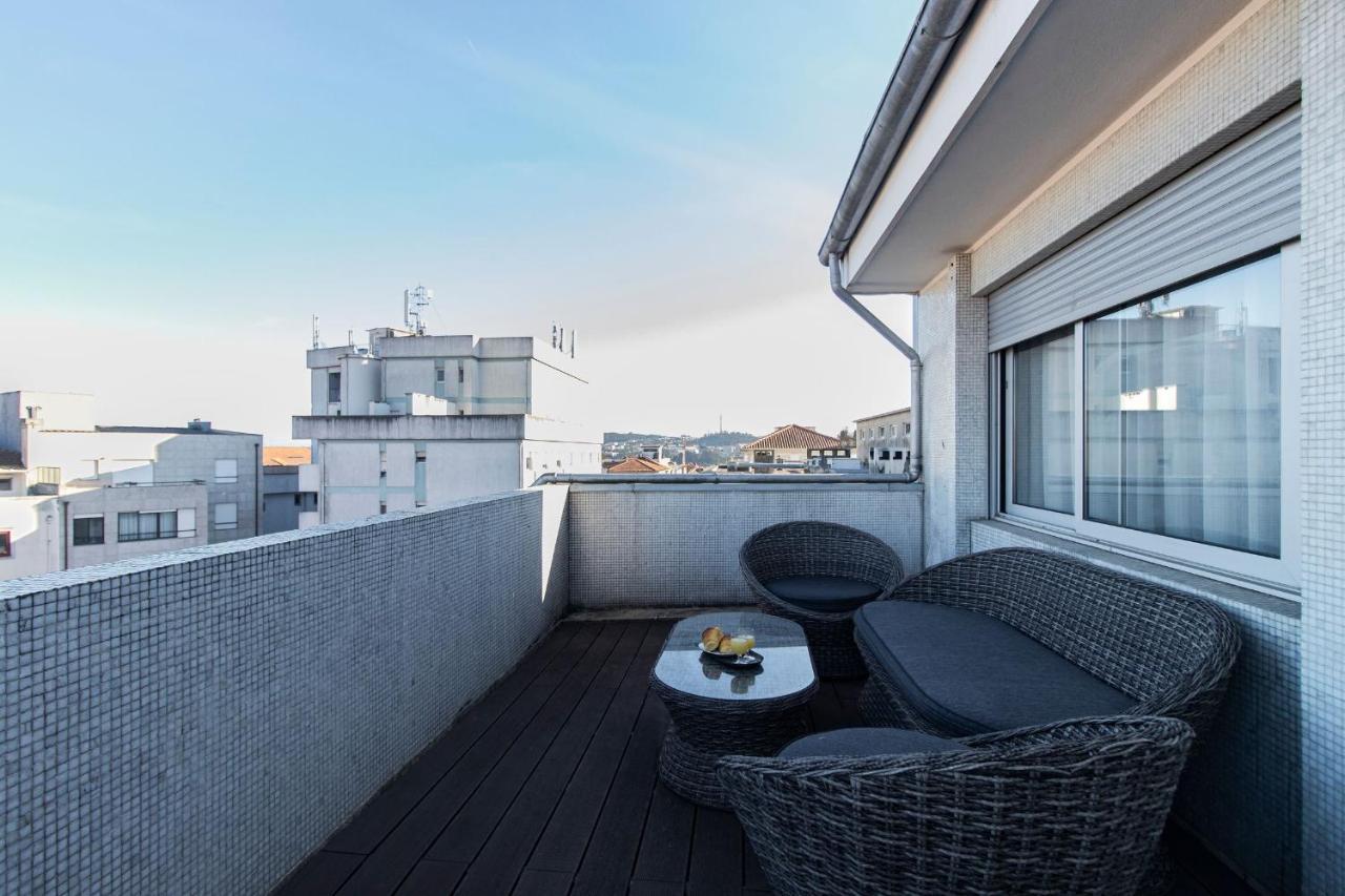 Downtown 1Br Apartment W/ Balcony By Lovelystay Porto Eksteriør billede