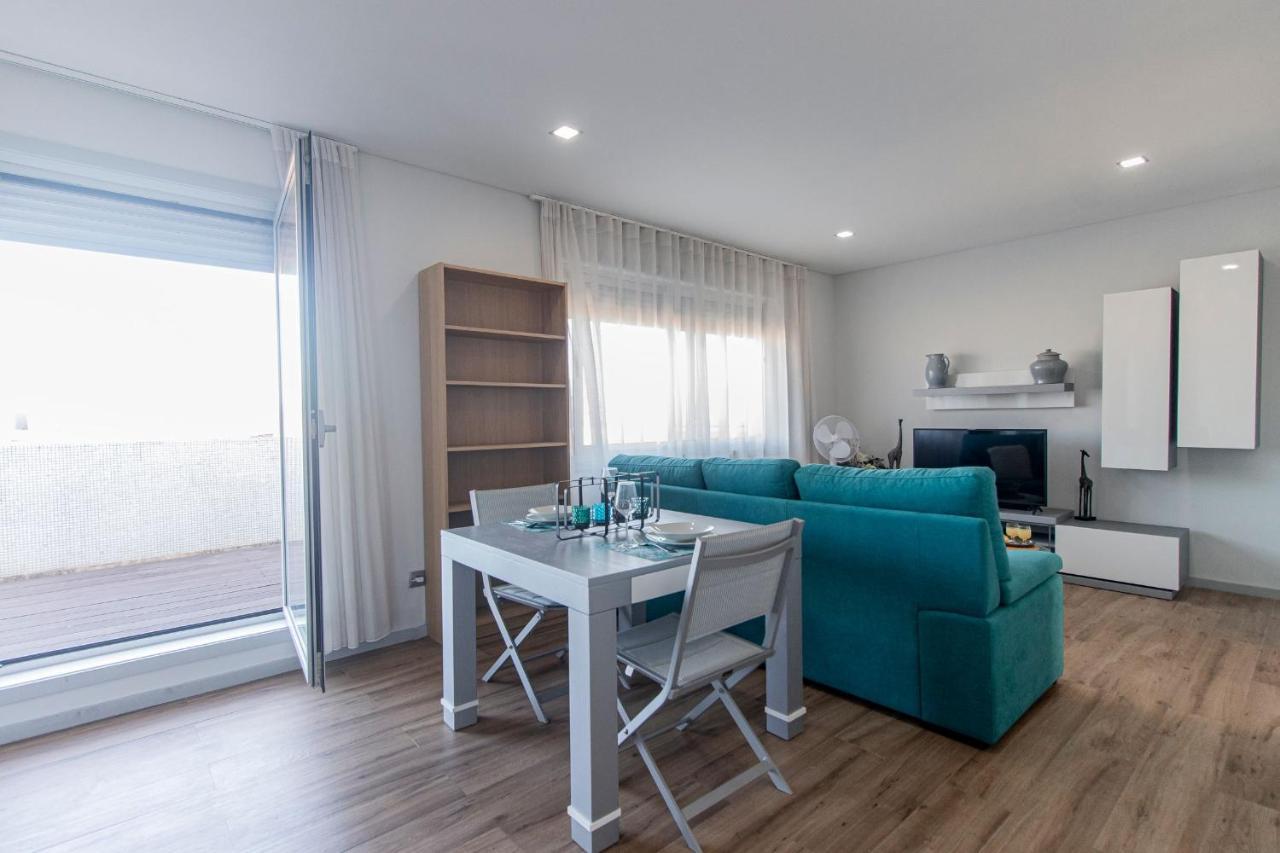 Downtown 1Br Apartment W/ Balcony By Lovelystay Porto Eksteriør billede